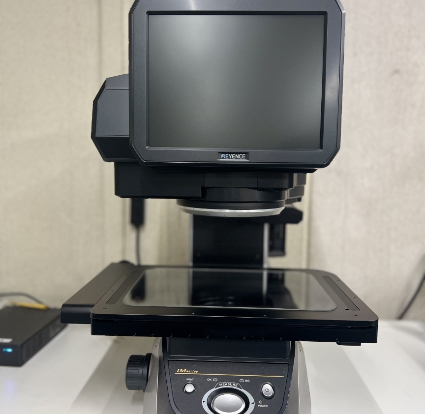 保有設備｜画像寸法測定器IM-7000